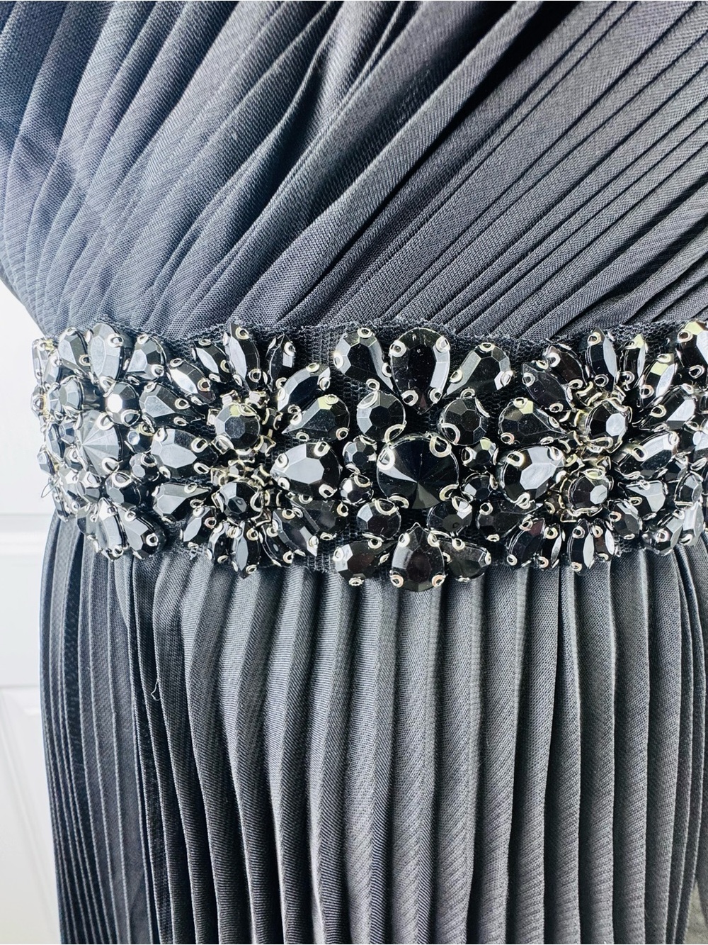 Mac Duggal Black One Shoulder Chiffon Gown Beaded Waist Formal Dress Size 6 - Picture 9 of 12